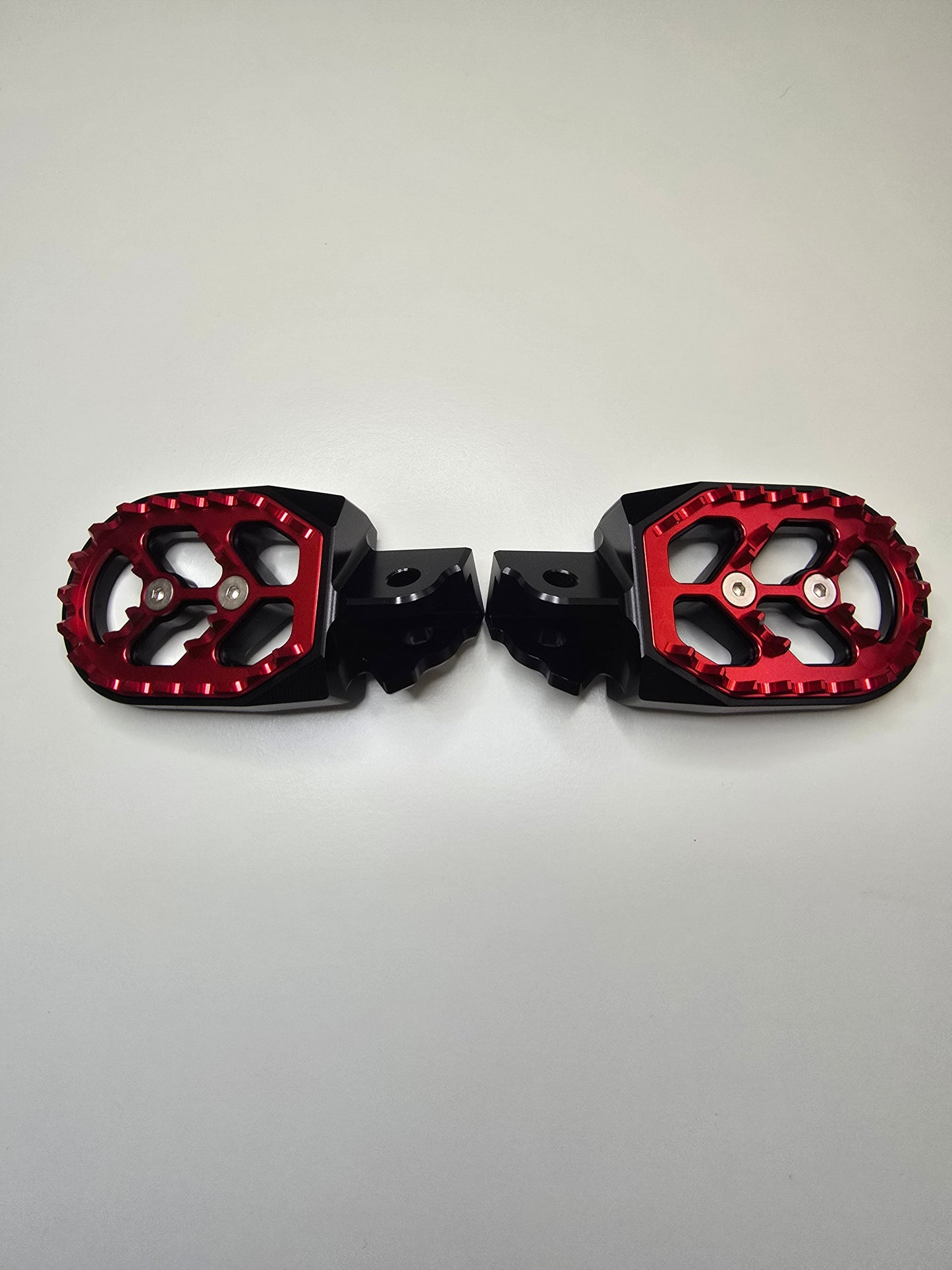 Foot pegs for Surron LB/LBX